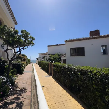 Adosado Junto Al Mar