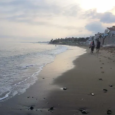 Nyaraló Adosado Junto Al Mar Estepona