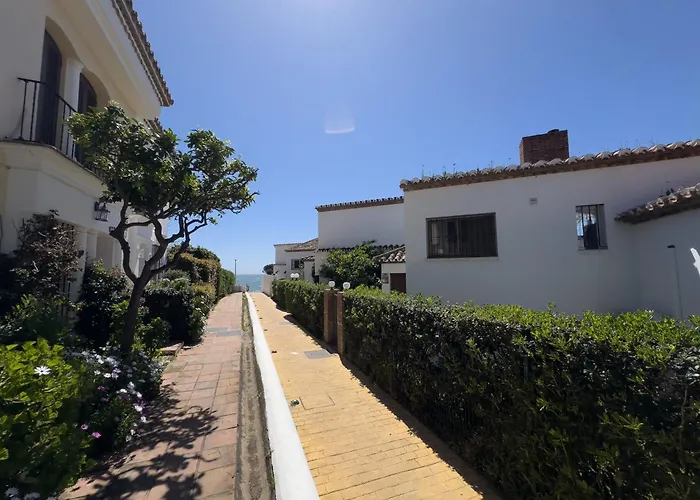 Adosado Junto Al Mar